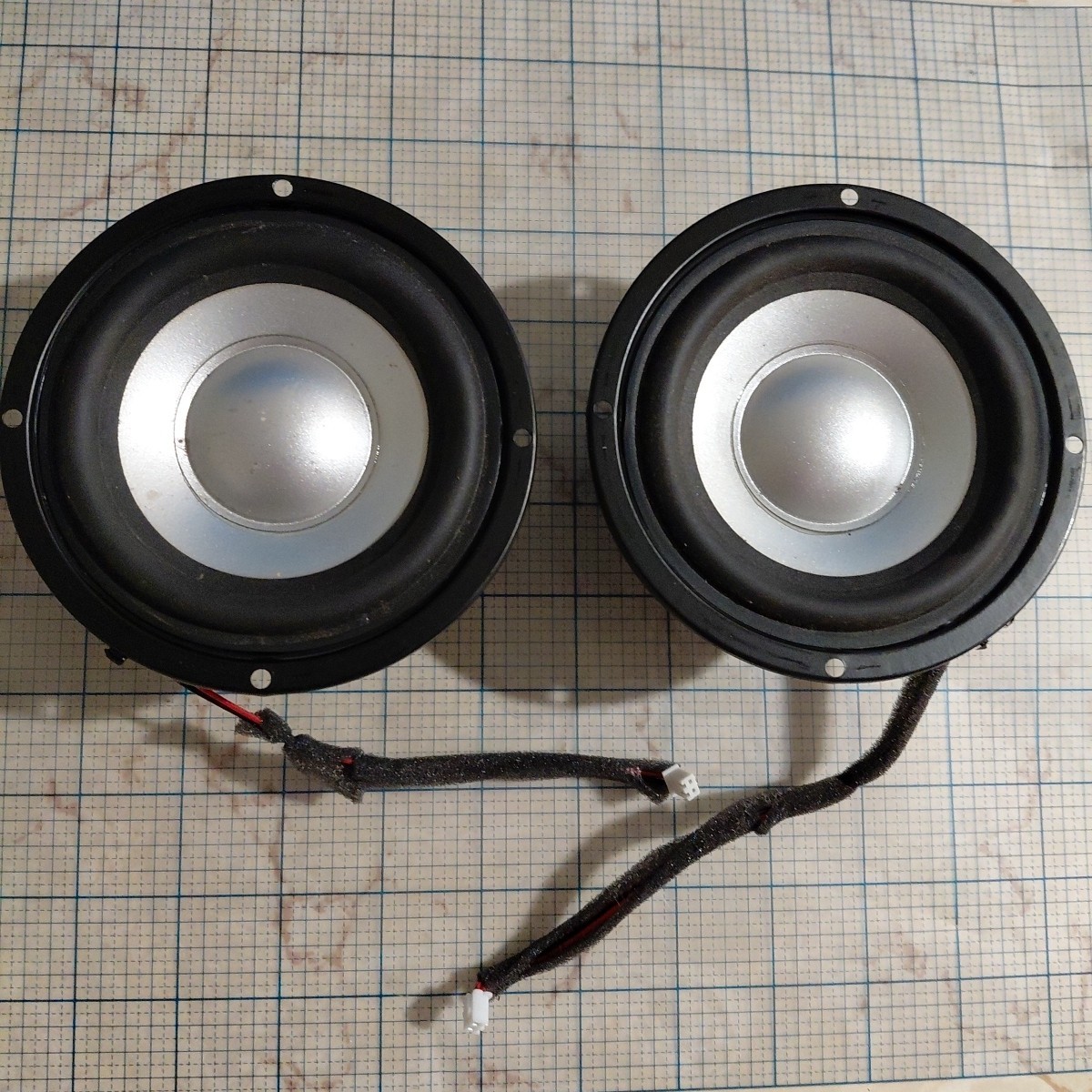 Pair of 4 In Speakers 30 W 4 Ohm 4.5" Center to Center 191029L