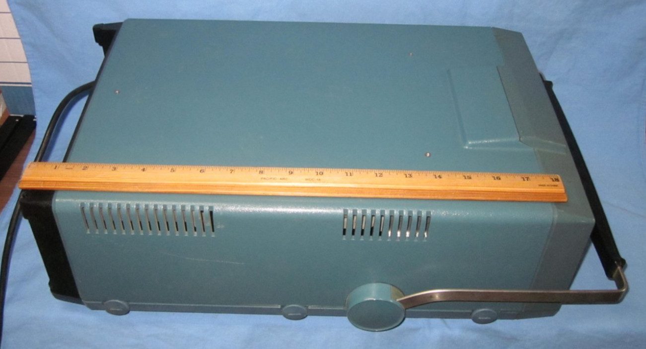 Tektronics 455 Oscilloscope .. did nothing when plugged in .. dead or user error