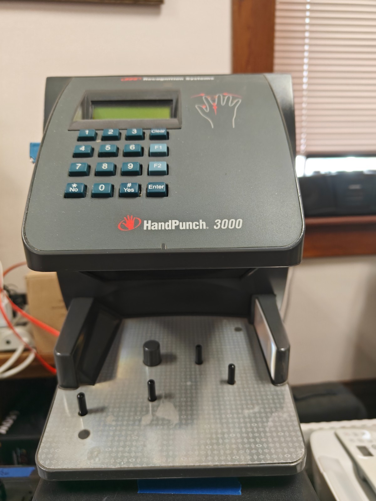 Ingersoll Rand HandPunch 3000 with Ethernet in working order w/key