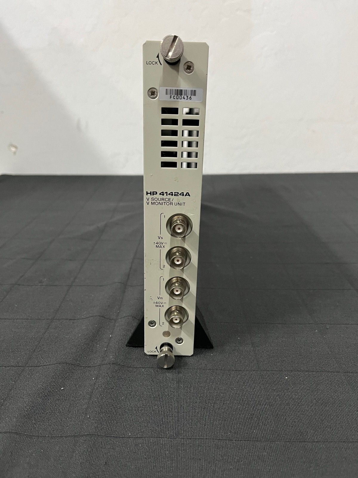 HP 41424A, V SOURCE / V MONITOR UNIT