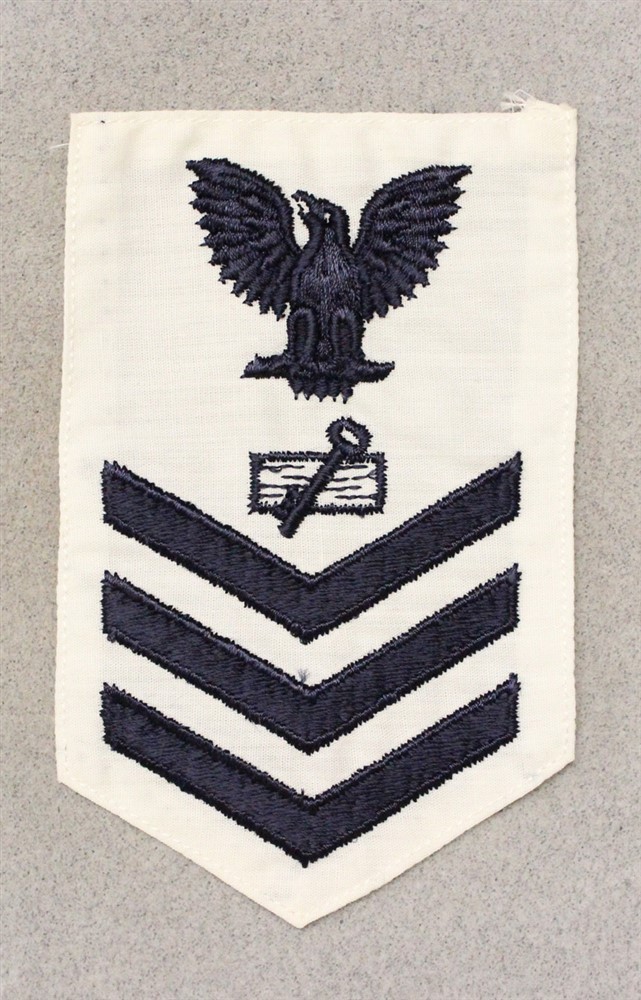 U.S. Navy Rate 617: Female PO1, Disbursing Clerk