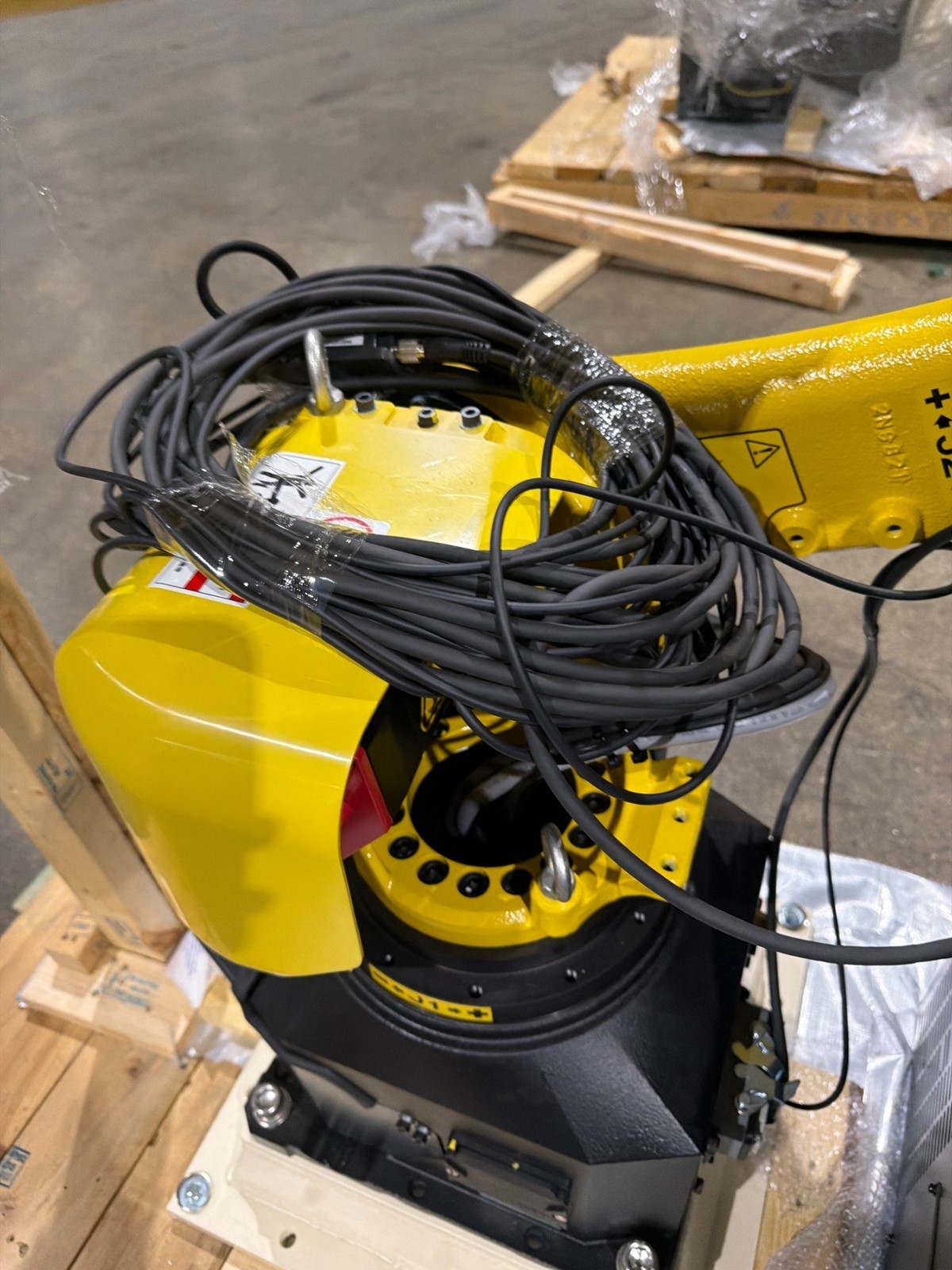 FANUC M‑10iD/10L Complete with R‑30iB Plus Controller USED