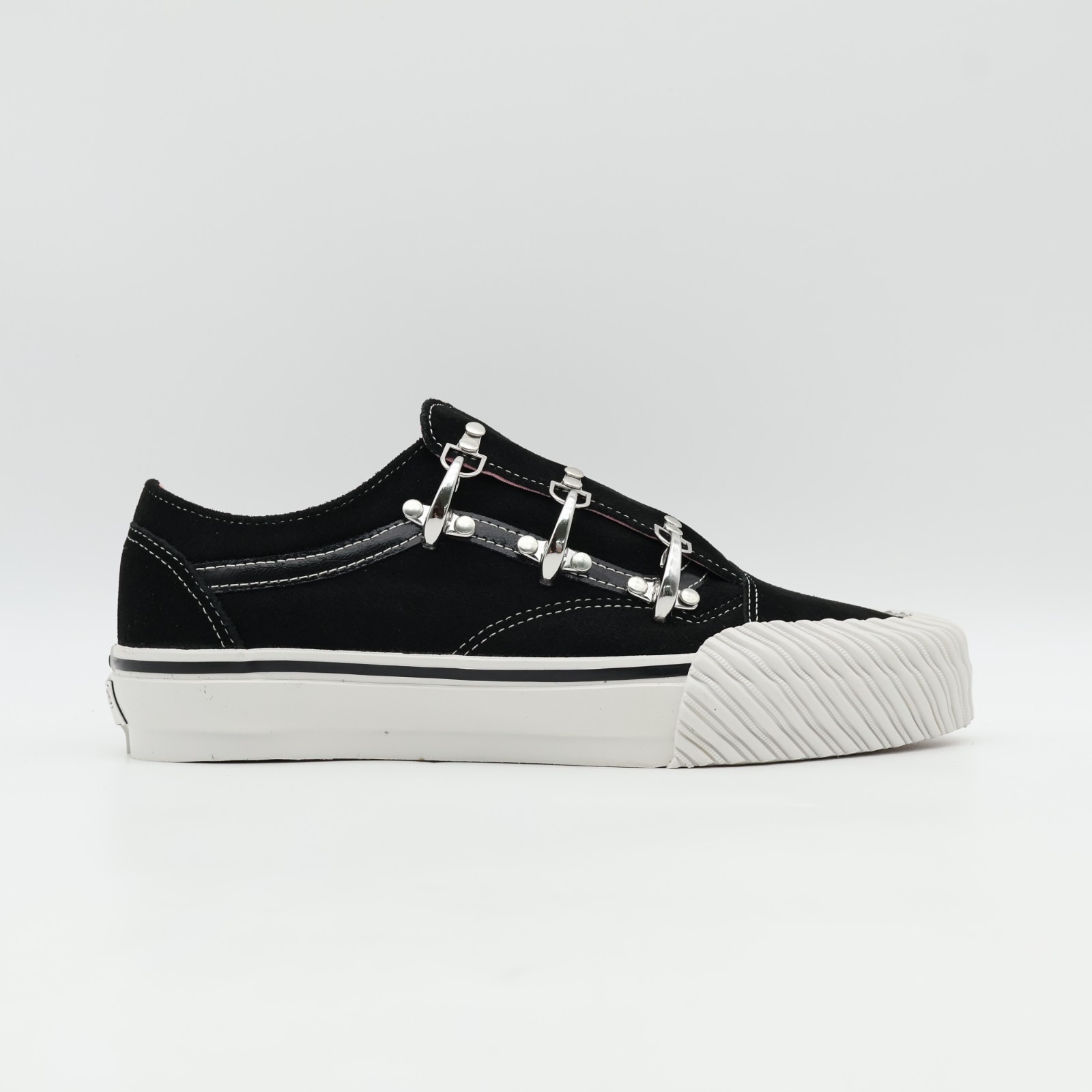 VN000EGXBA2 Vans Premium Old Skool Wrap Black White Karina Rozunko (Men's)