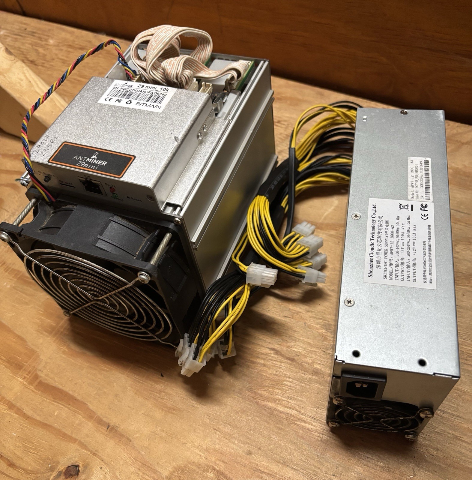 Antminer Z9 Mini 10K/s Solo ZEC Miner