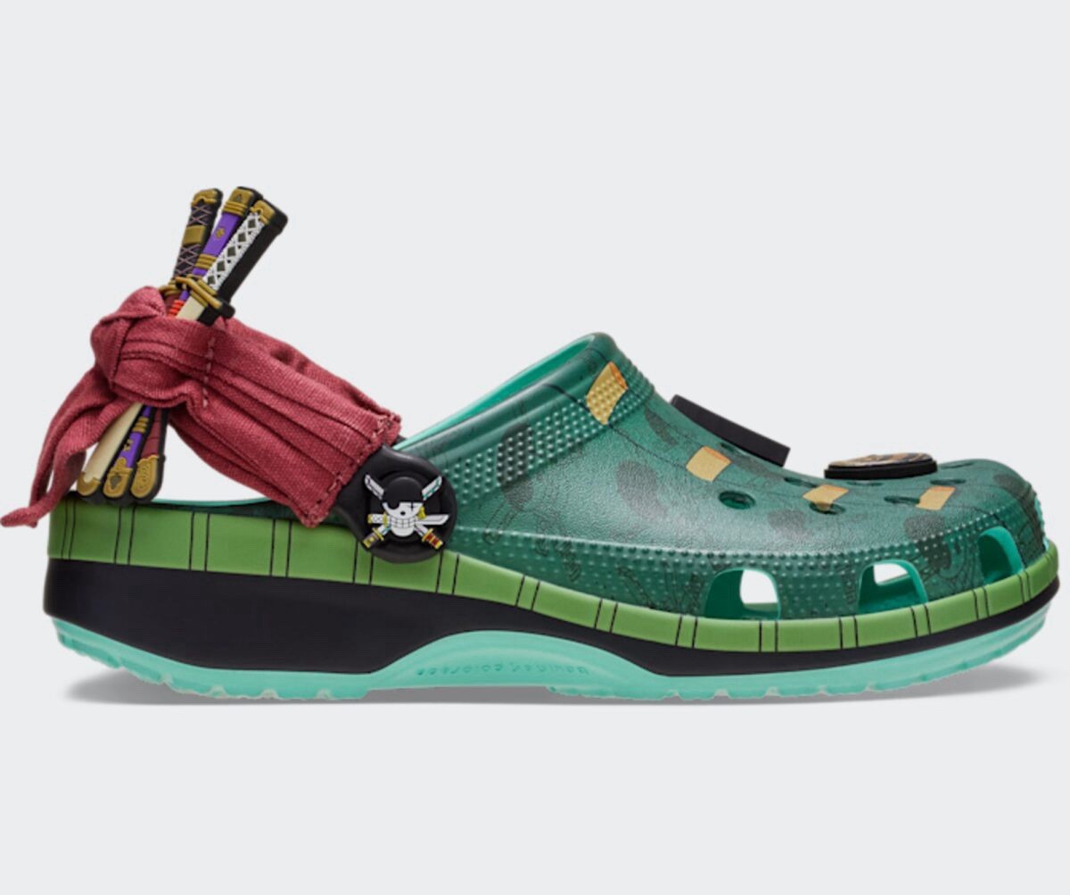 ✅ Crocs Classic Clog One Piece Roronoa Zoro 212953-90H **FAST SHIPPING**❗️