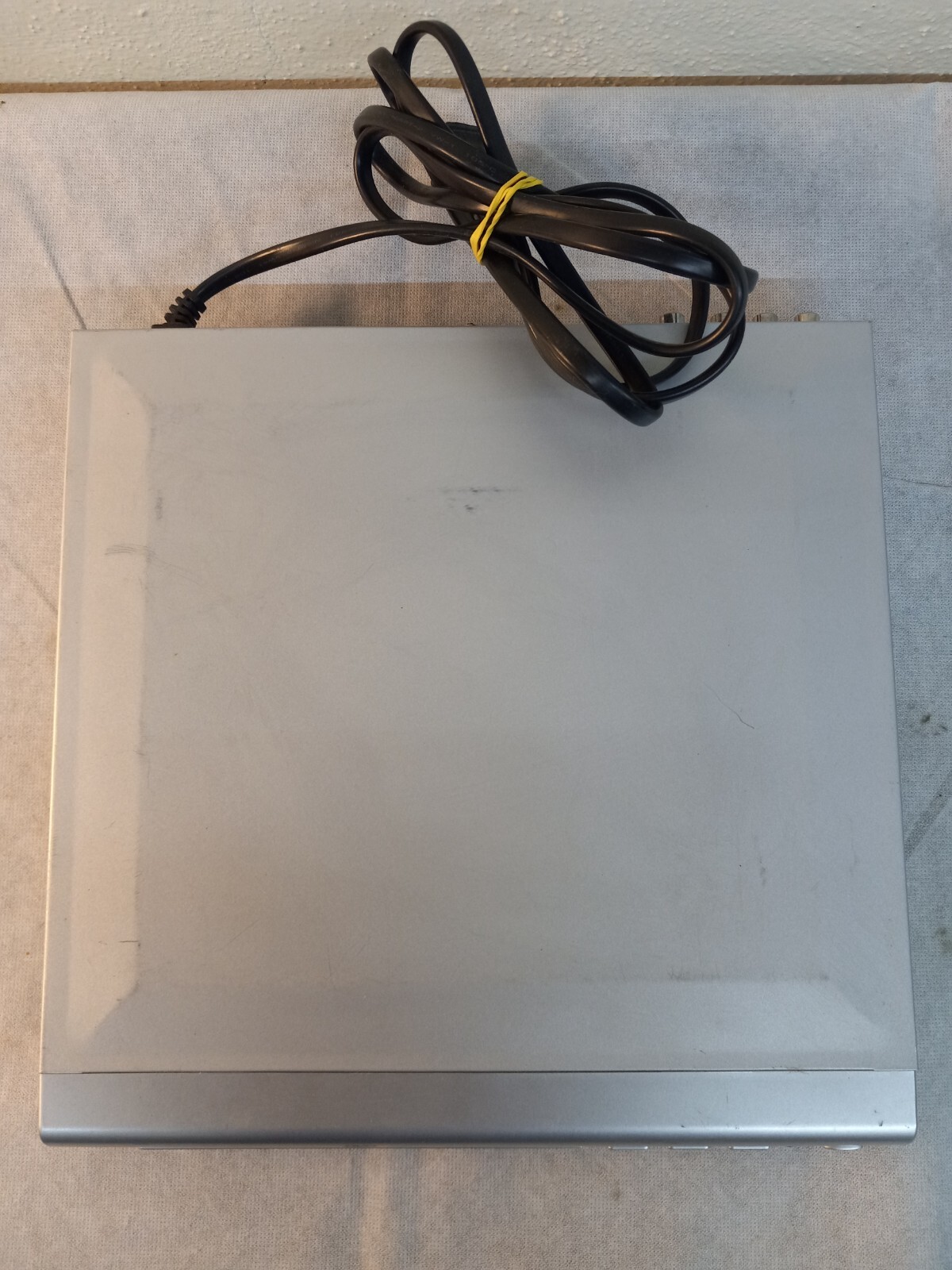 GPX D1816 DVD PLAYER - Working - No Remote