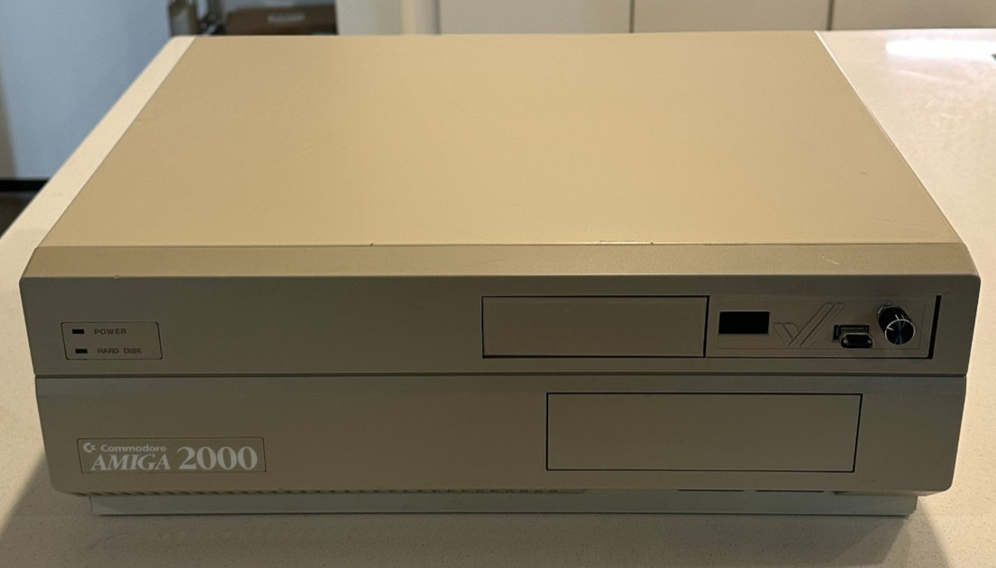 Commodore Amiga A2000 2000 Computer - Gotek Floppy - Noctua Fan  (9641)