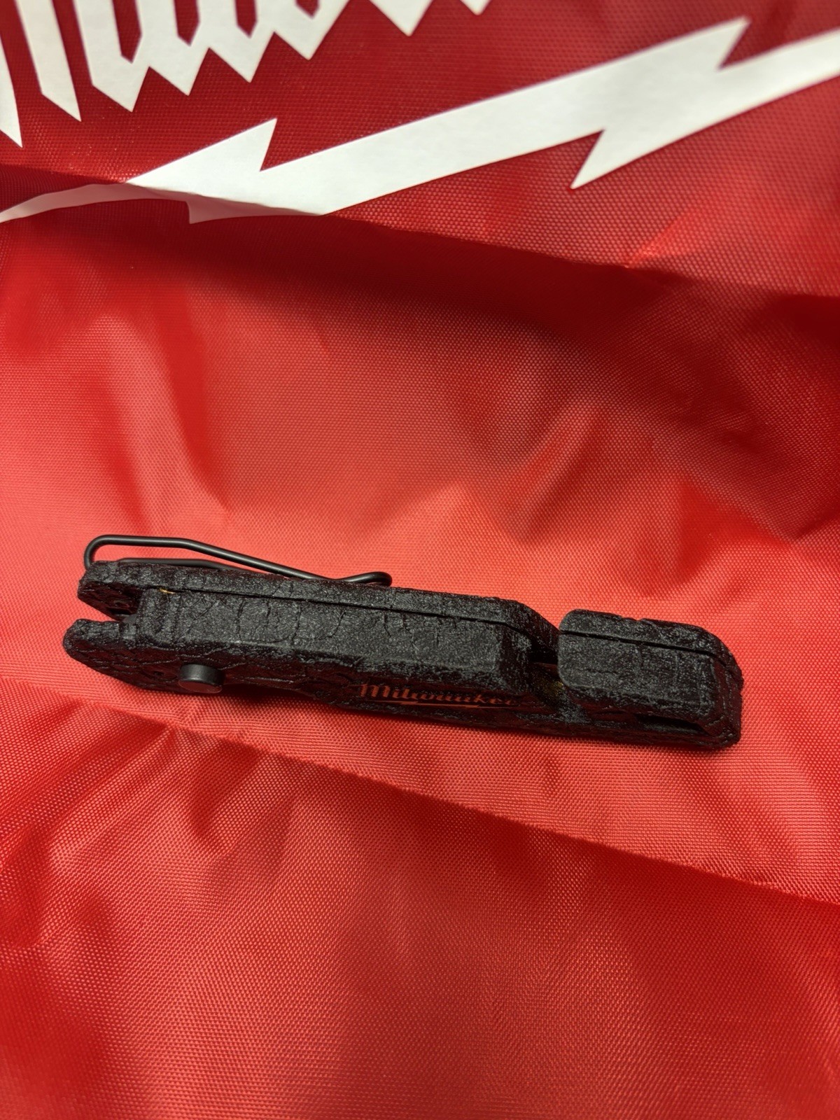 Custom Gator Skin Finish Milwaukee Fastback Utility Knife in Black