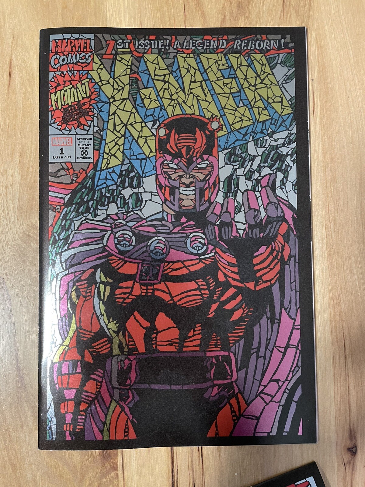 UNCANNY X-MEN #1 SHATTERED VARIANT NYCC ***FOIL***