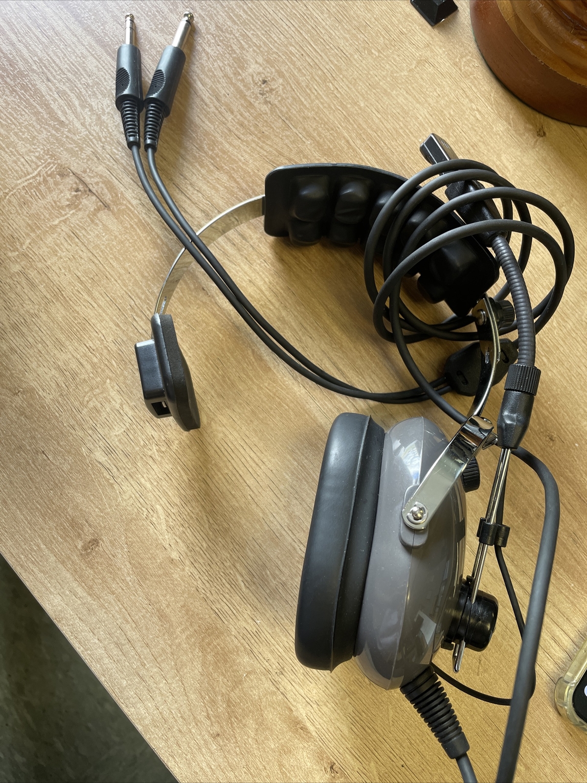 NIB PilotUSA PA-1110 Aviation PNR Single Sided Headset w/Adjustable Temple
