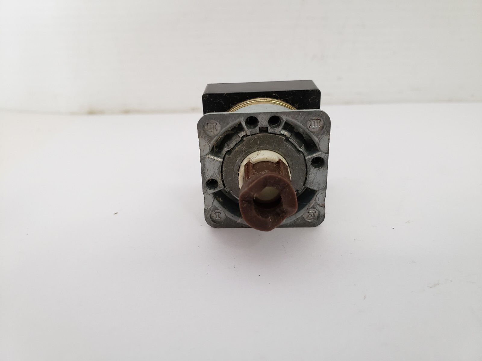SQUARE D 9001-LSSA-2 SELECTOR SWITCH 2-POS S.S. W/O KNOB SERIES A (LOT 2) NIB