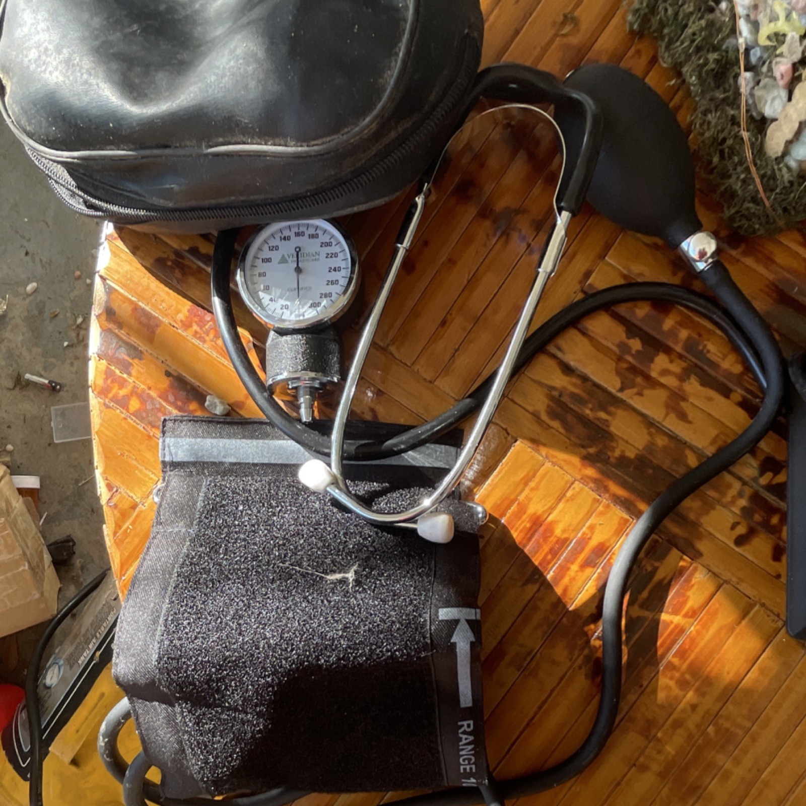 vintage Manual Blood Pressure Monitor Adult Arm Cuff Portable