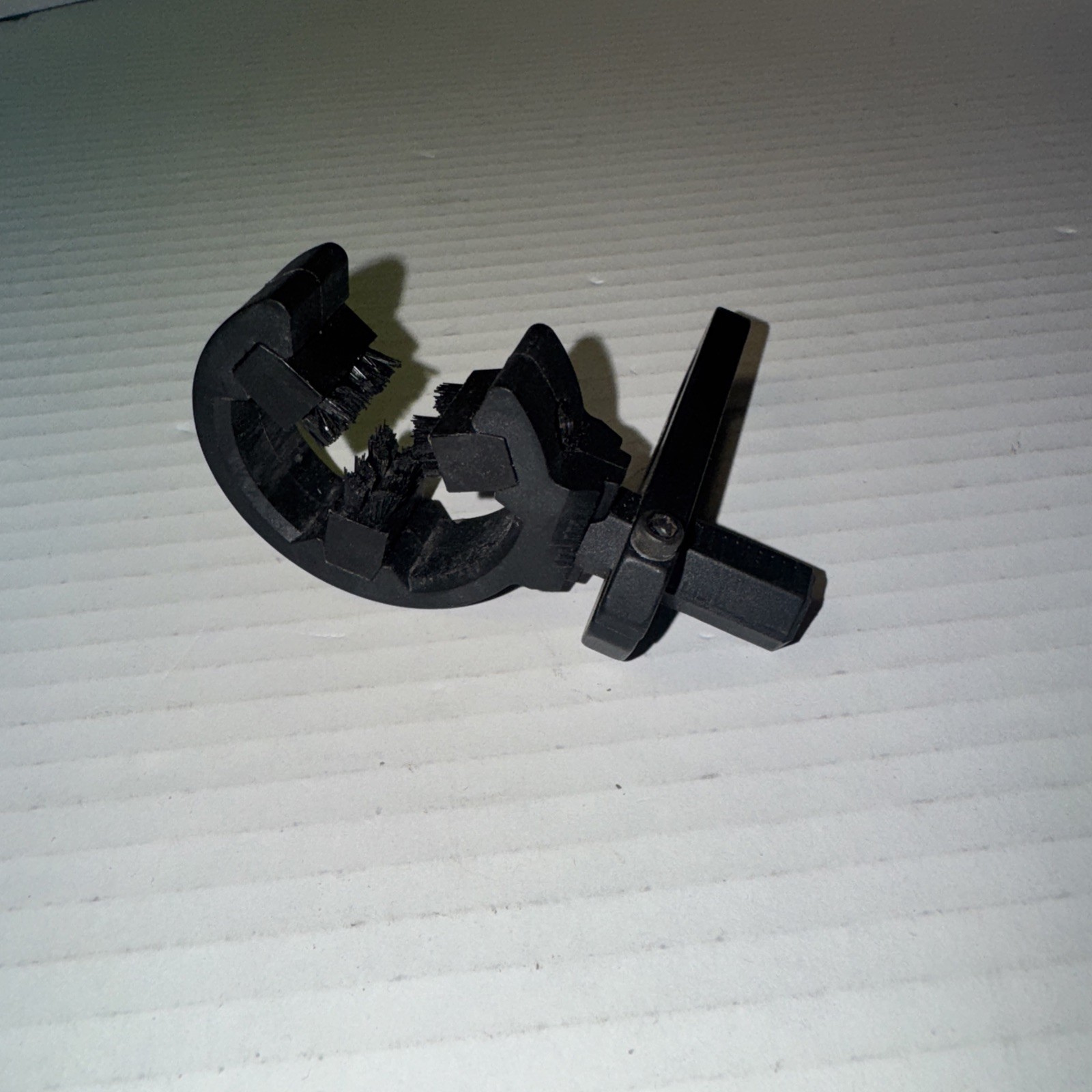 Original Hostage Whisker Biscuit Shoot Through Arrow Rest