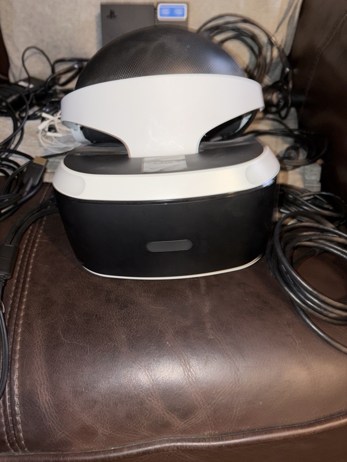Sony PlayStation PS VR Bundle PS4 headset Aim Controller Powera Case NWT READ
