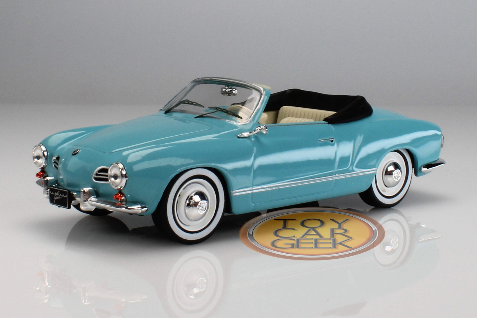 1957 Volkswagen Karmann Ghia Cabriolet 1:43 IXO CLC 563 N.22-R3