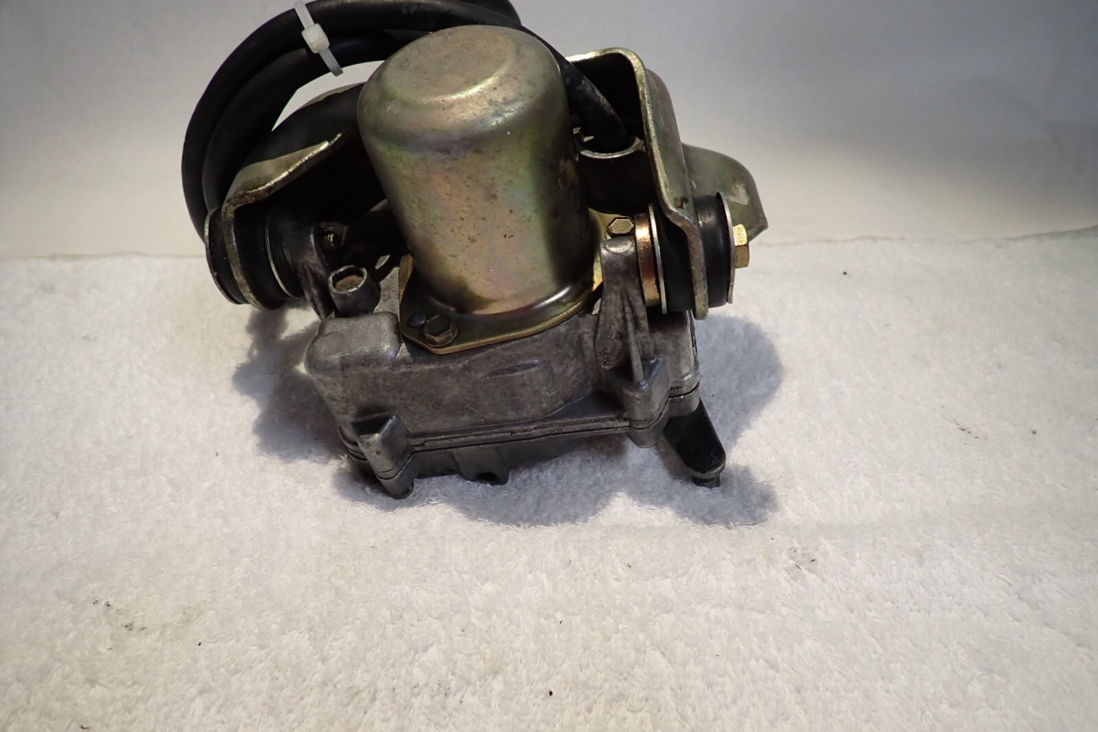 Mercedes 126 VDO Crouse control Actuator (3) Available
