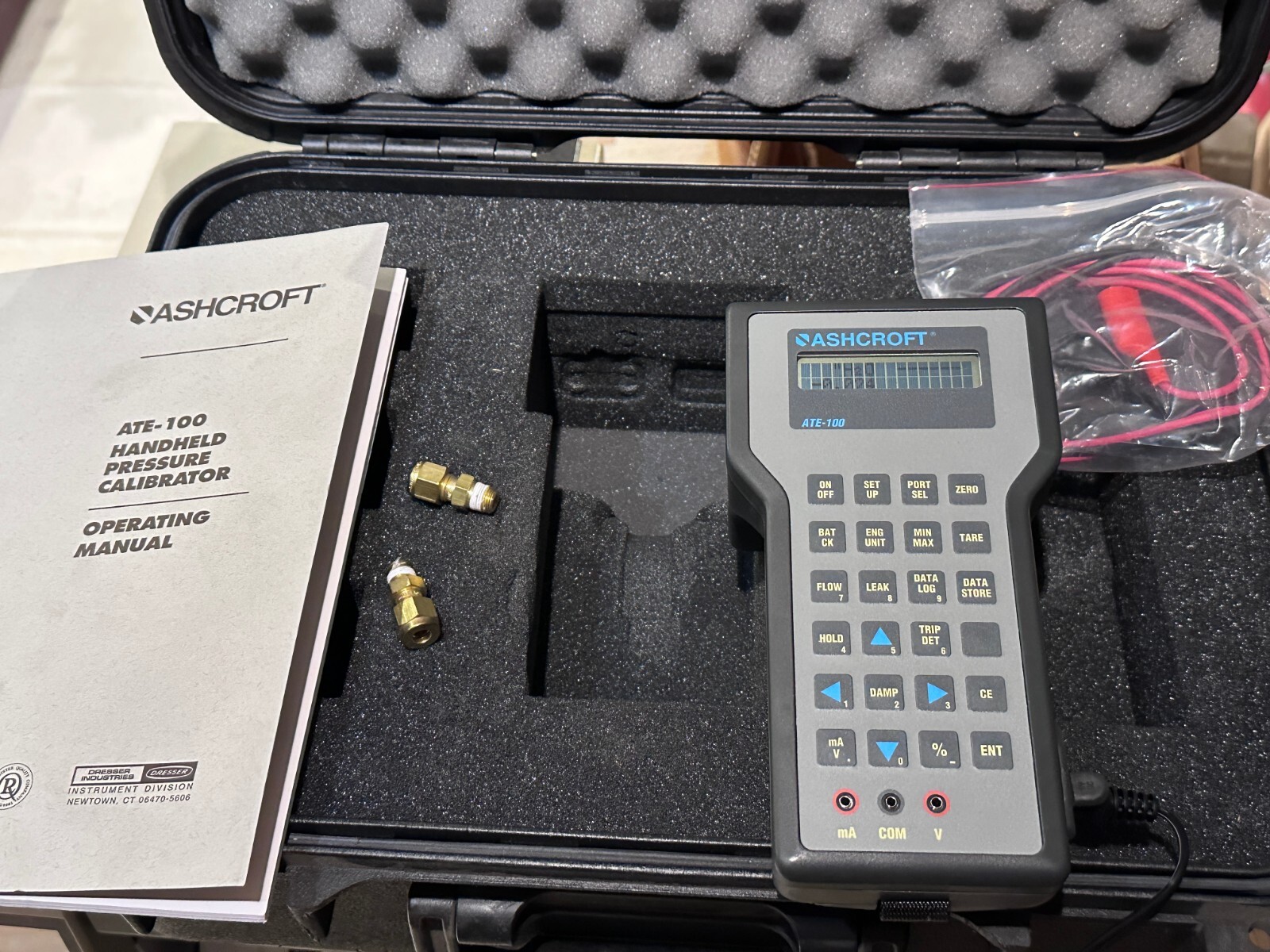 Ashcroft ATE-100 Handheld Pressure Calibrator w/Manual, Pwr Supply, Modules