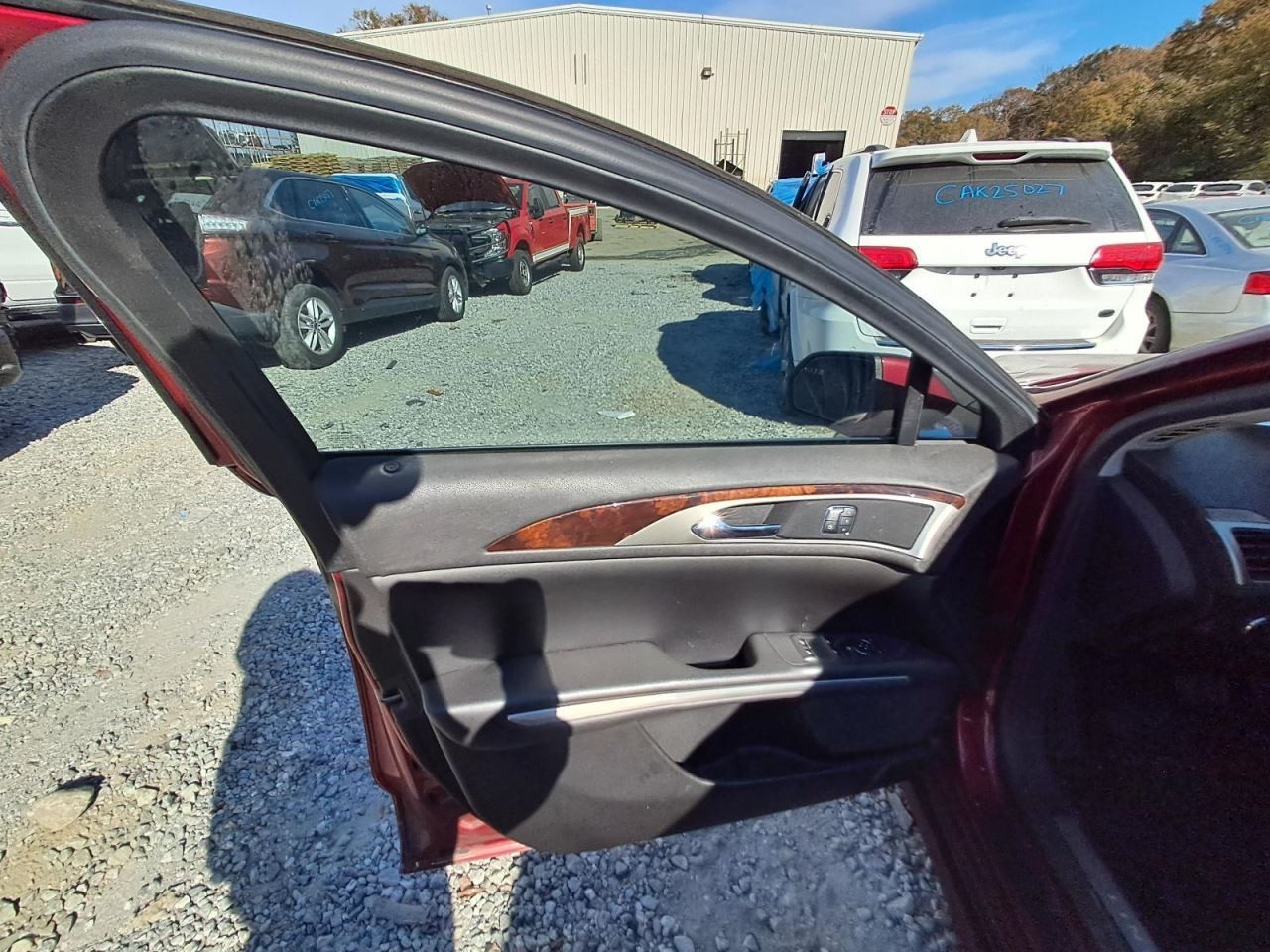 MKZ 2014 Glove Box 4874091