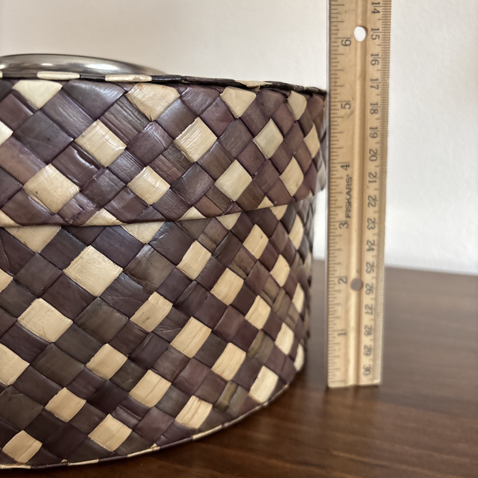 Handwoven Lidded Basket with Handle Checked Pattern