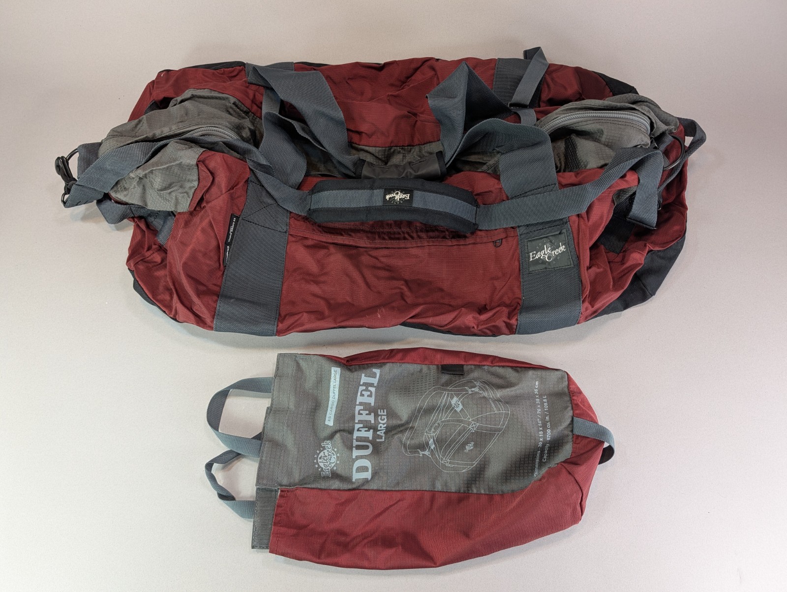 EAGLE CREEK ES Cargo Duffel Gear Bag Ripstop Nylon Burgundy Gray LARGE 30x15x14”