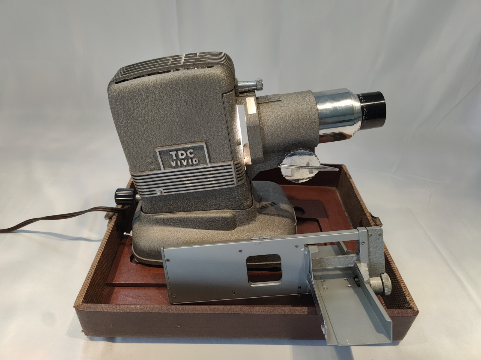 TDC Vivid Selectron Model D Slide Projector Division of Bell & Howell Works