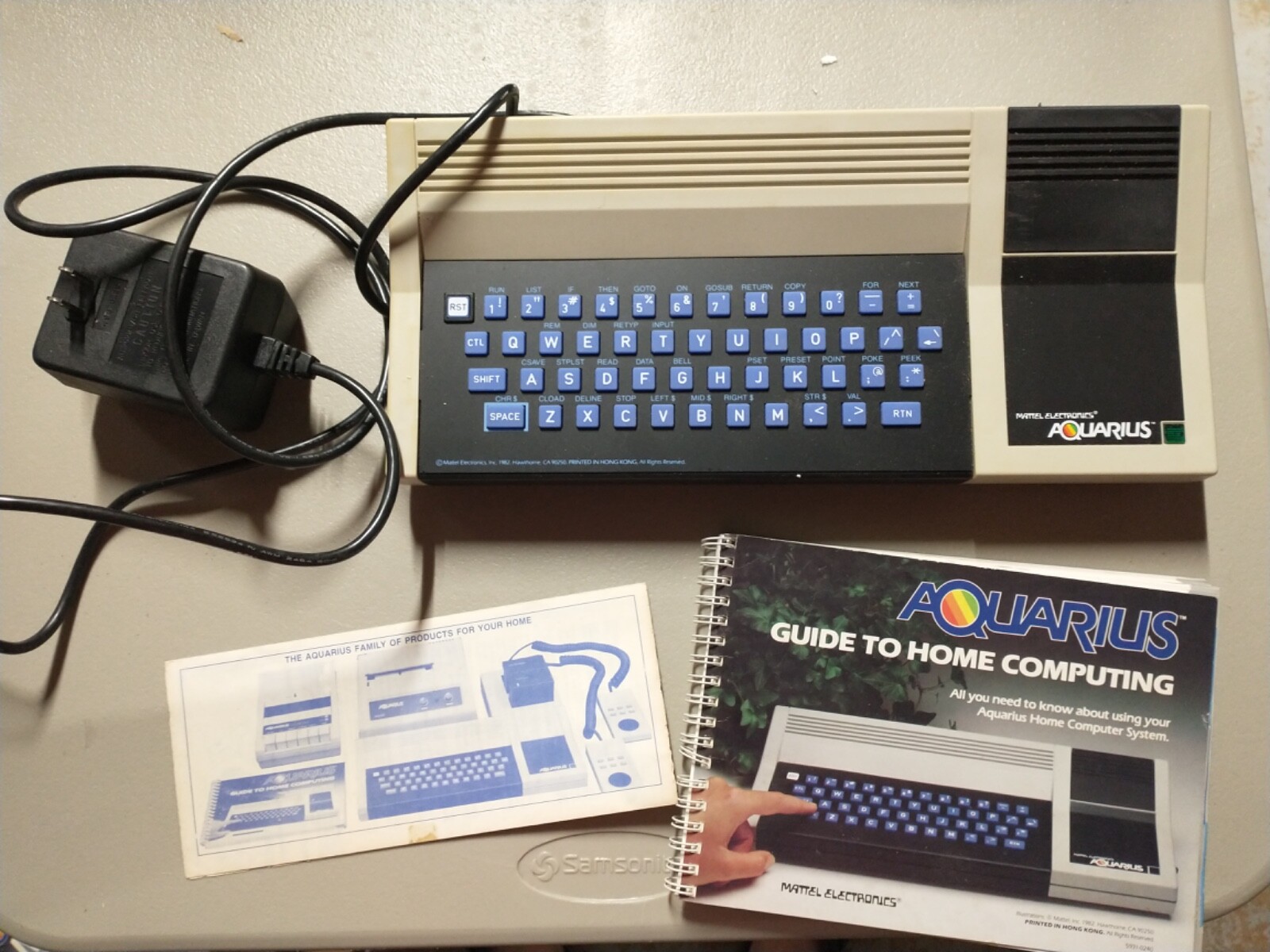 VINTAGE Mattel Aquarius Computer Console - Intellivision - powers on