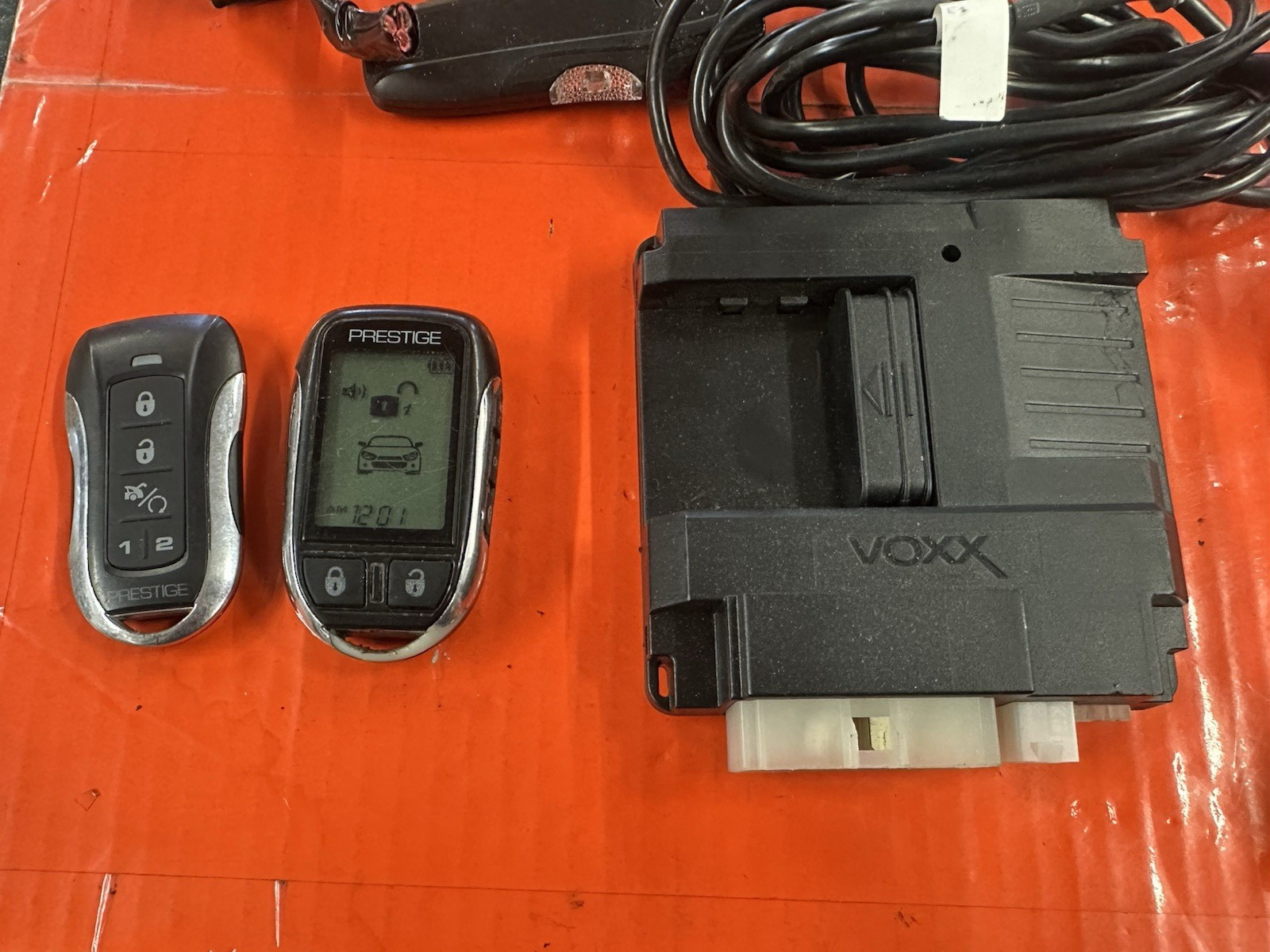 PRESTIGE APS997Z 2-Way 1-Mile LCD Remote Start and Security System