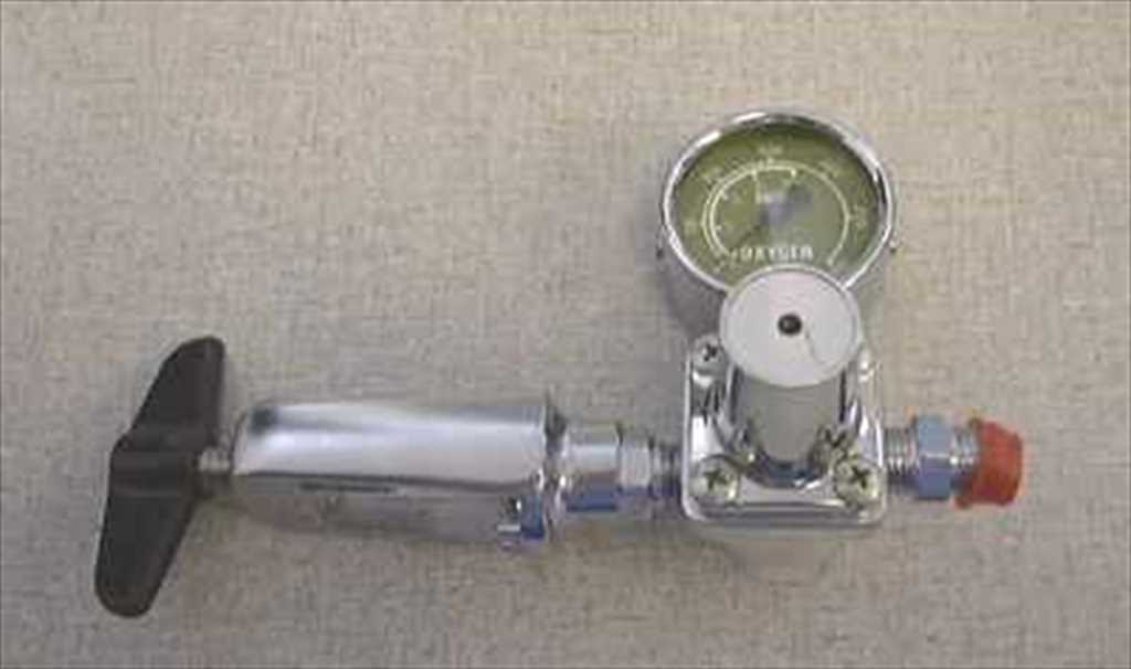 CIG Single Stage Mini 0xygen Regulator w/Yoke 25-002