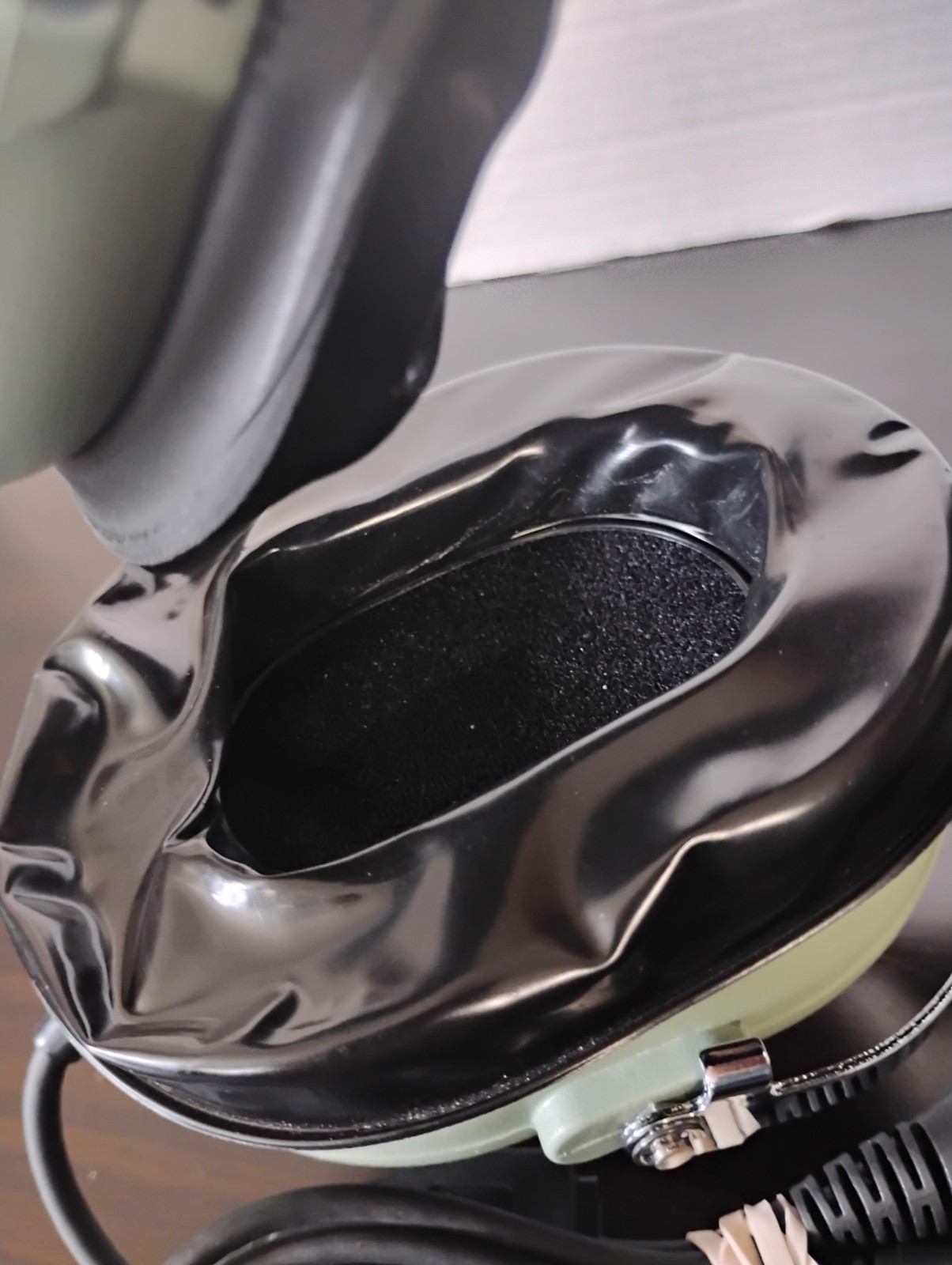 David Clark H10-13.4 Aviation Headset Missing Mic Cover Tested By Pilot