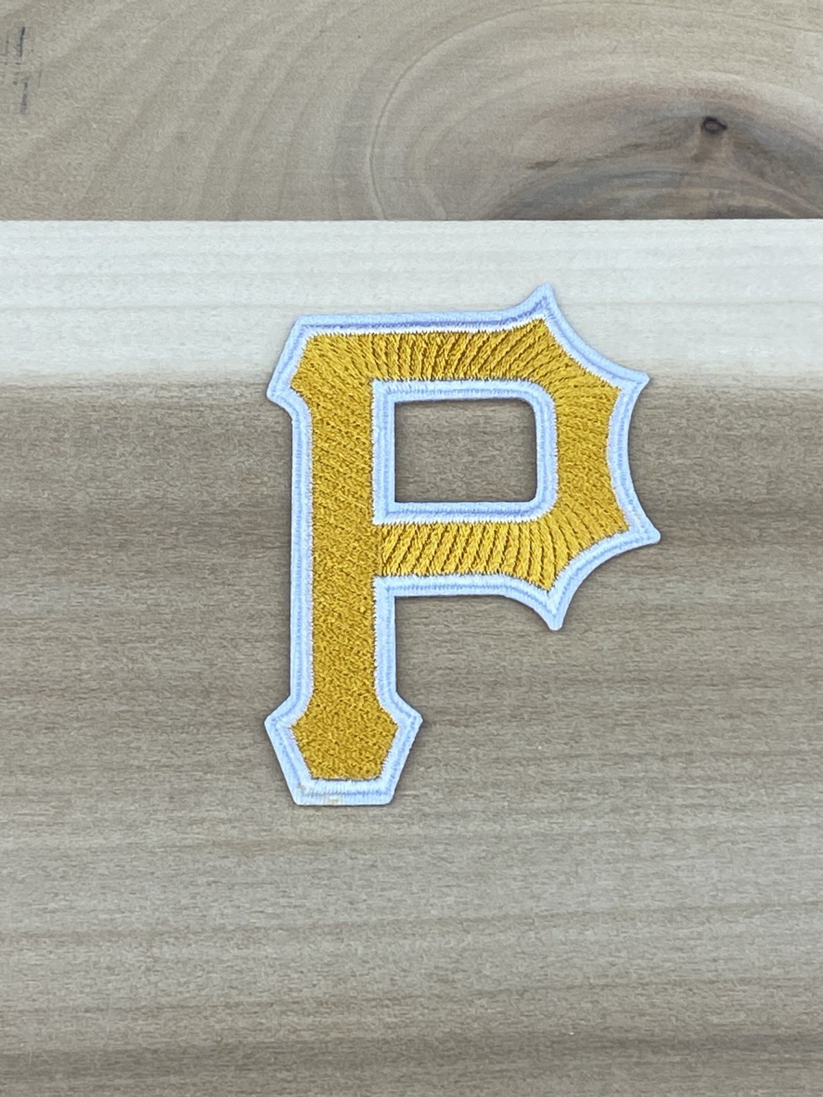 PITTSBURGH PIRATES MLB BASEBALL EMBROIDERED IRON ON PATCH 2.5” X 2”
