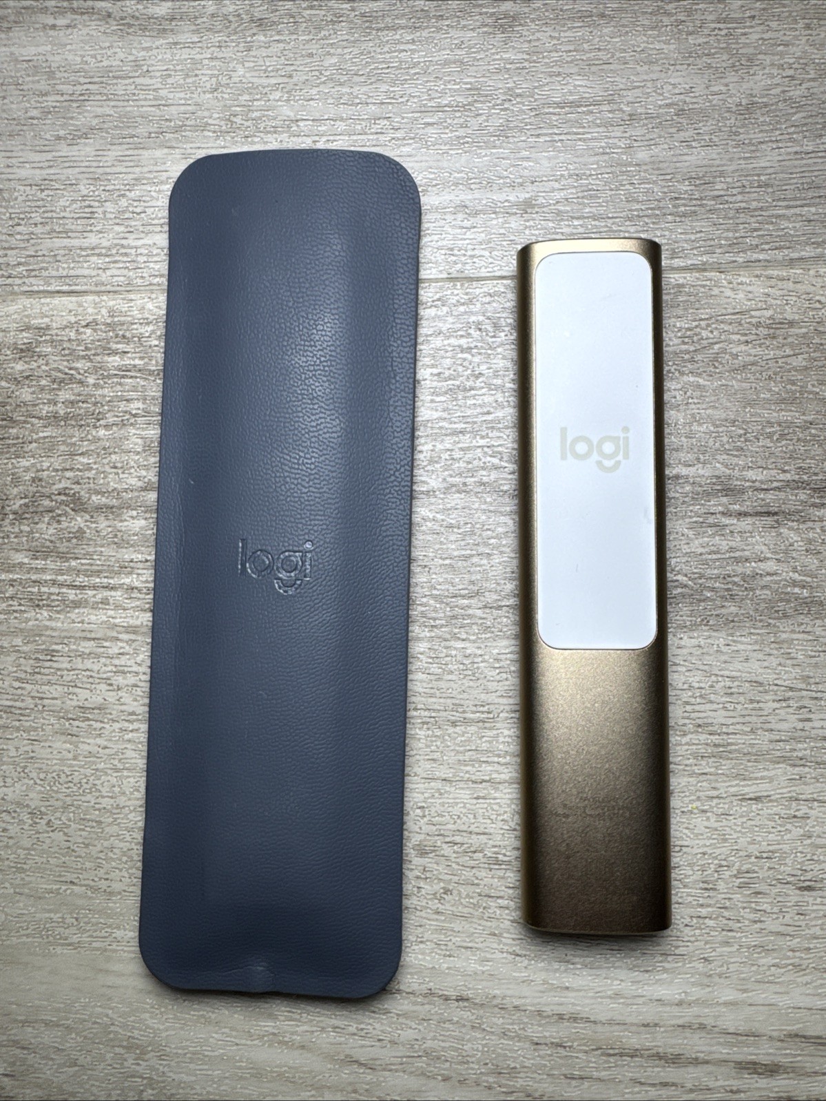 Logitech Spotlight Presentation Remote - Gold 910-004860 NO RECEIVER
