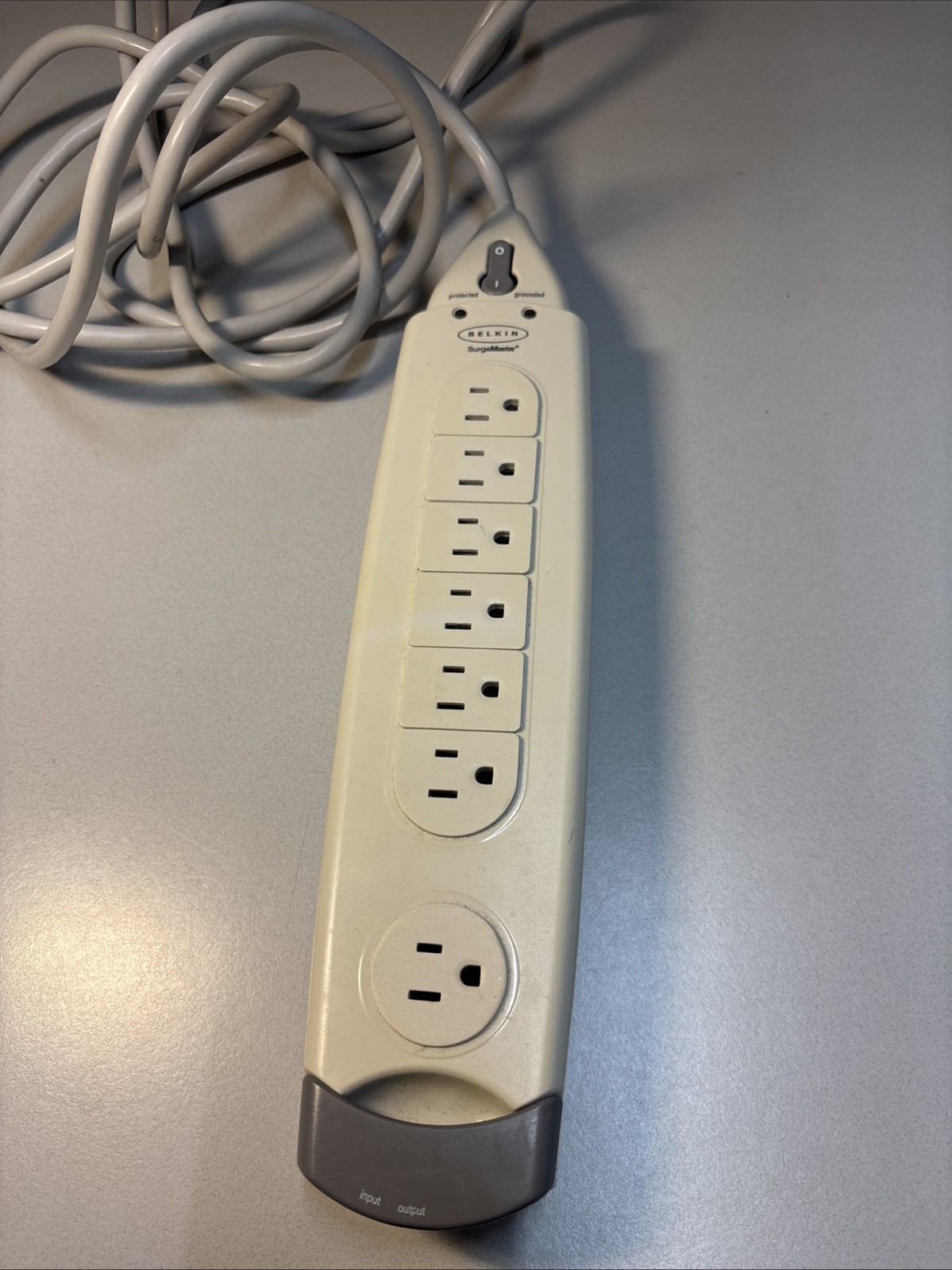 BELKIN F9H710-12 12 Feet 7 Outlets 1045 SurgeMaster Home Series