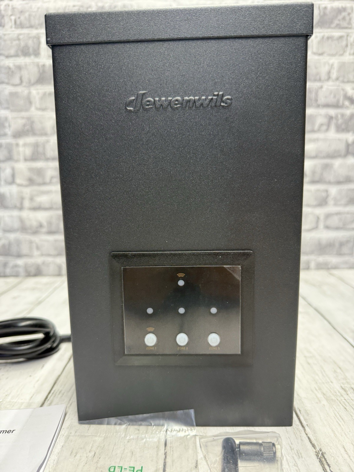 DEWENWILS 200W Wi-Fi Low Voltage Transformer with Schedule & Timer Black HWLT04A