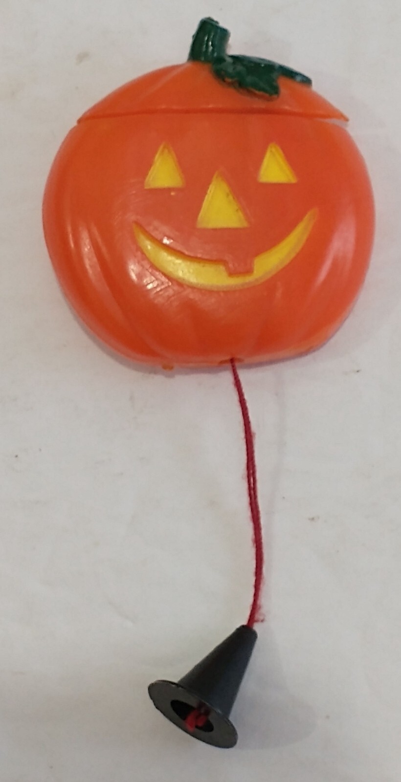 Novelty Jack-O-Lantern Brooch Pin Pull String BOO Ghost China