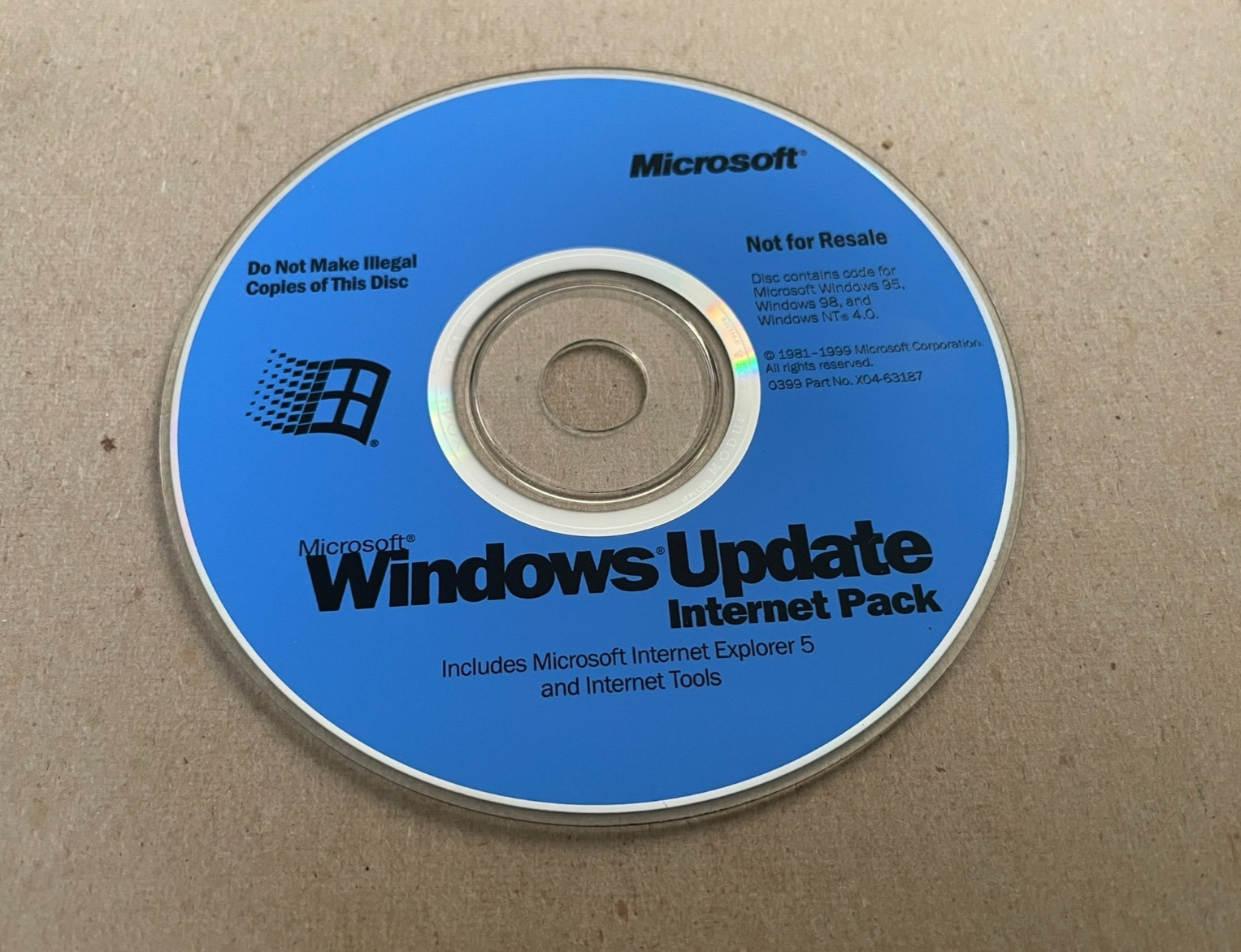 Microsoft Windows 95 for PC and Microsoft Windows Update Internet Pack