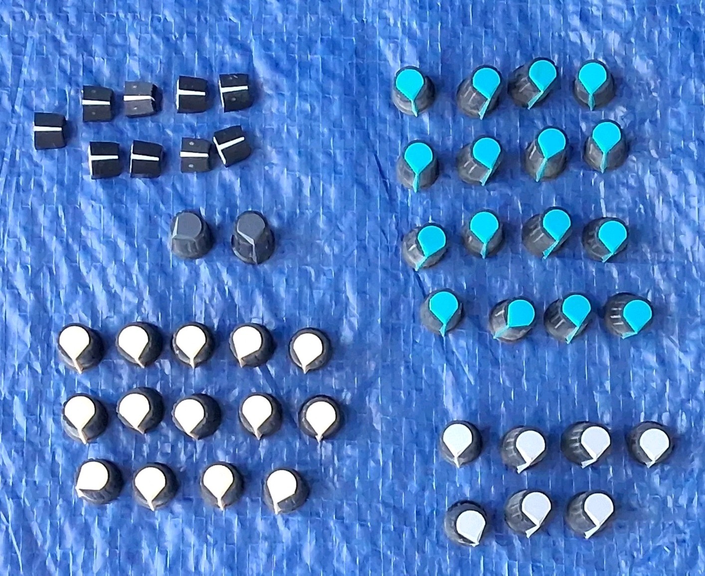 Peavey XR-600C Powered Mixer (Replacement Knobs & Sliders) - Mixed LOT of 48