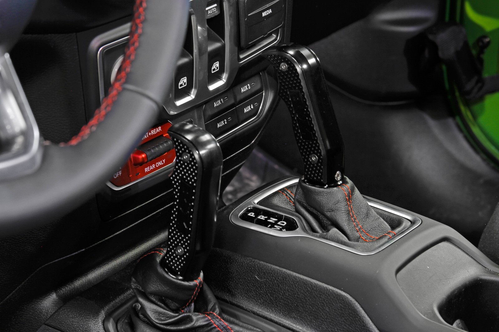 81103 B&M Magnum Grip Auto Shift Handle Set
