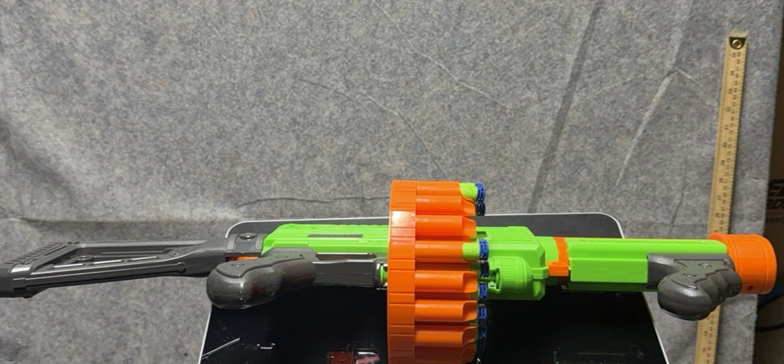 Revoltinator NERF Zombie Strike this comes with all the pieces except for darts