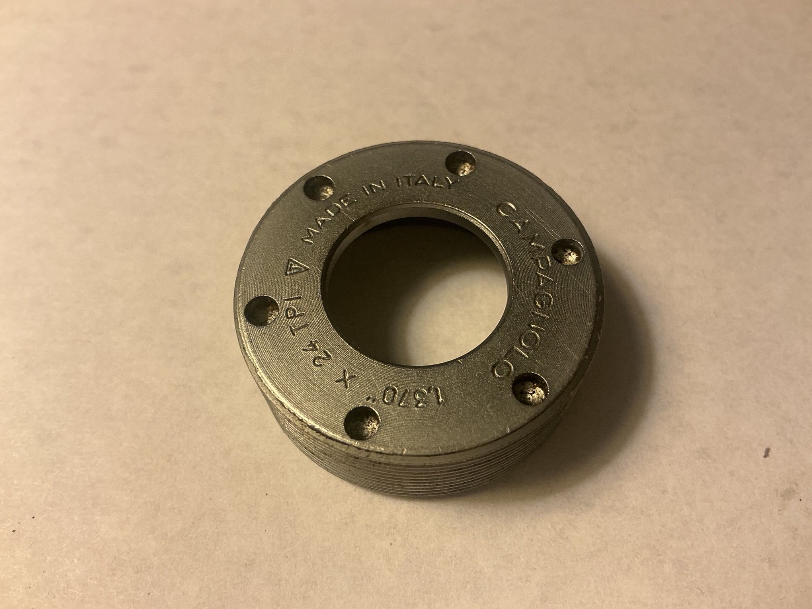 Campagnolo Nuovo Record 1.370” x 24 TPI RH-only bottom bracket cup