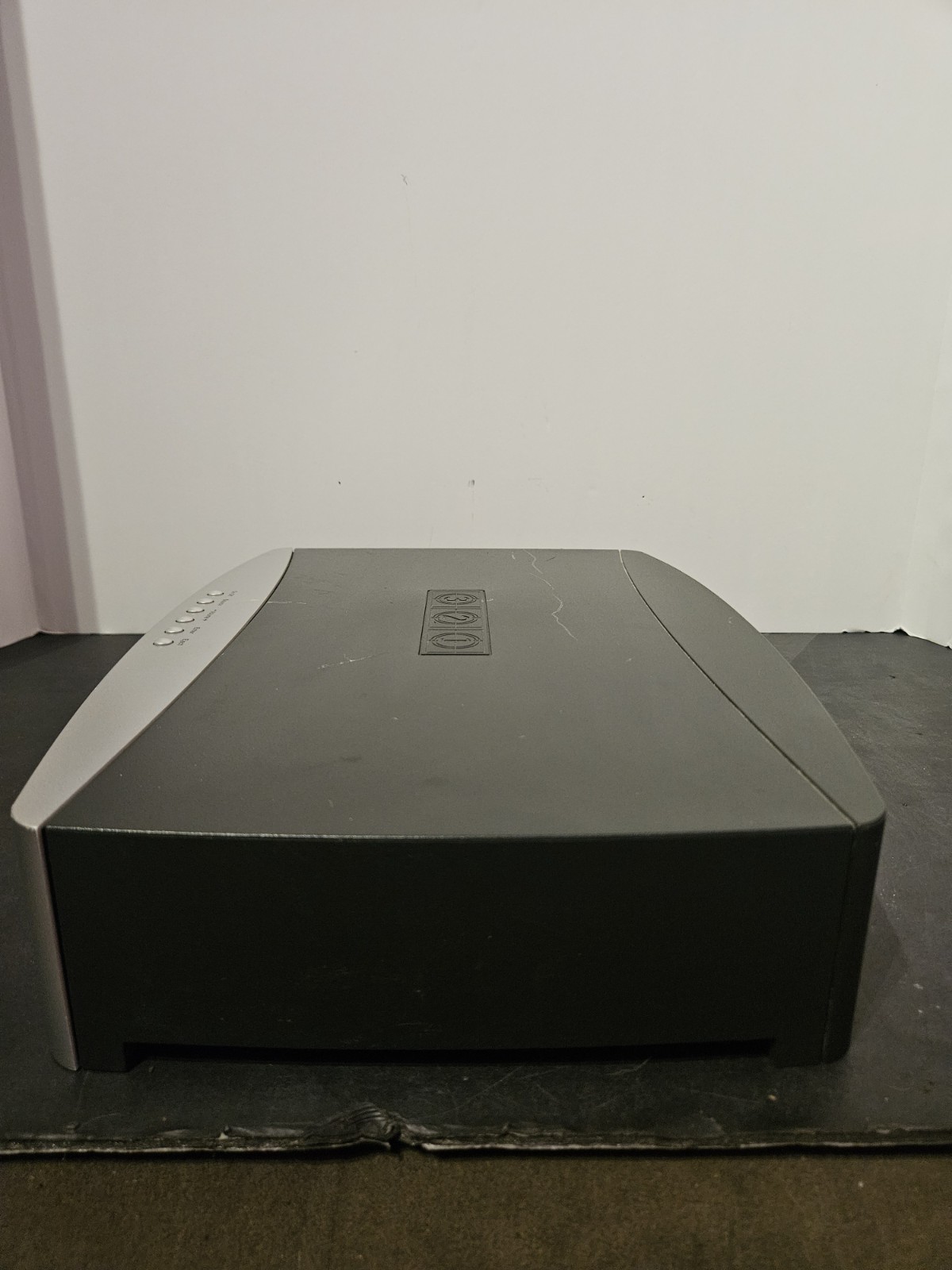 Bose Model AV3-2-1 II Media Center Console Only READ DESCRIPTION