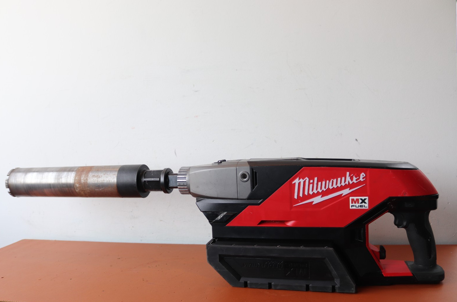 Milwaukee MX Fuel MXF301 Handheld Core Drill 1"-6" w/Battery & Wet Core Bit