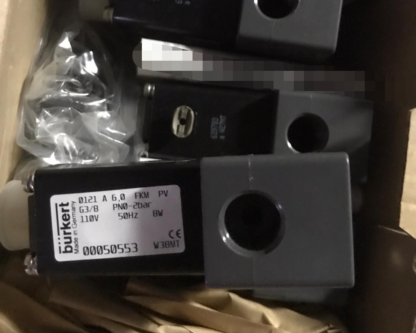 1PCS NEW 00050553 110V 8W 50Hz Solenoid valve