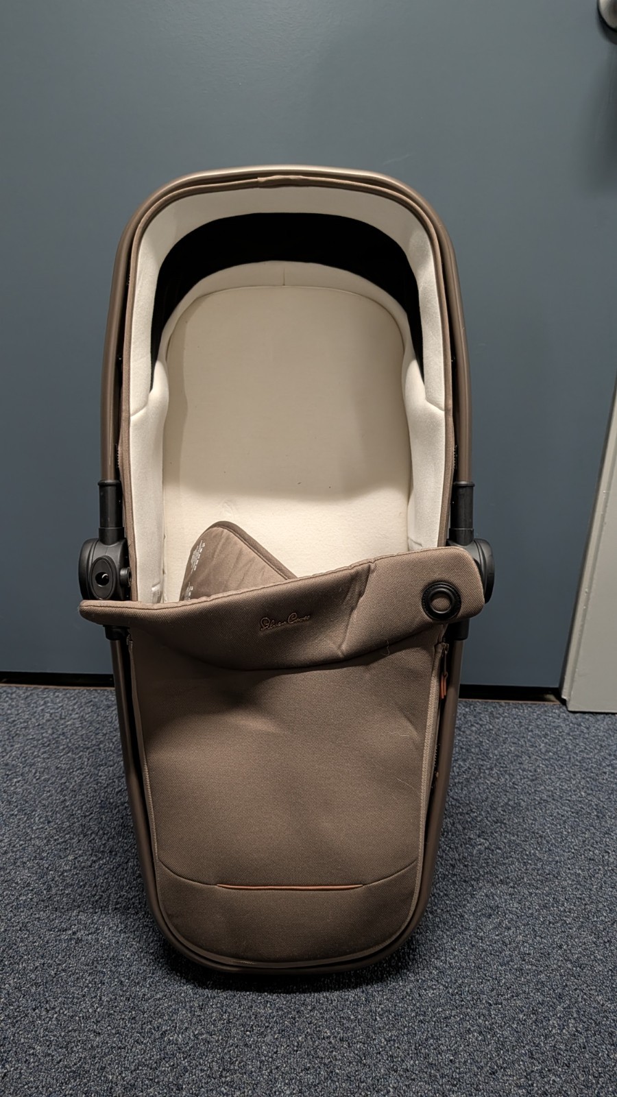 Silver Cross Wave 3 Stroller, Bassinet, Wave Board + Extra Accessories Brown