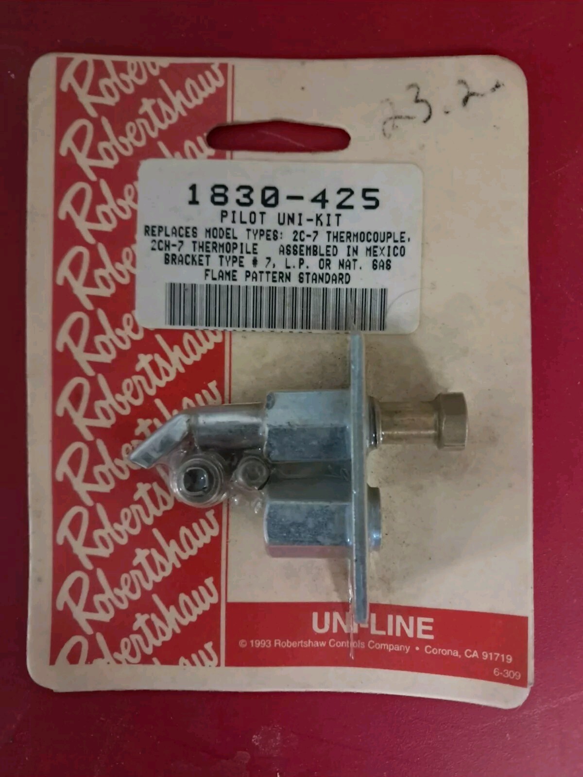 Robertshaw 1830-425 Pilot Uni-Kit, 2C-7 Thermocouple LP or Nat. Gas NOS