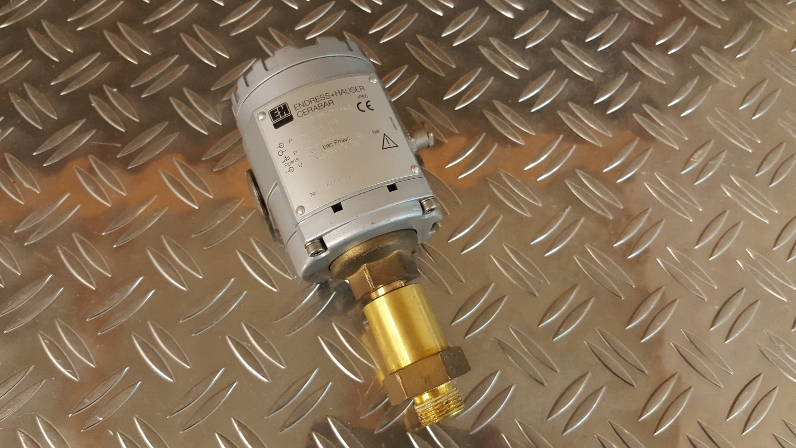 Endress+Hauser Cerabar PMC 33 Flow Meter 0M1F3P3A1E