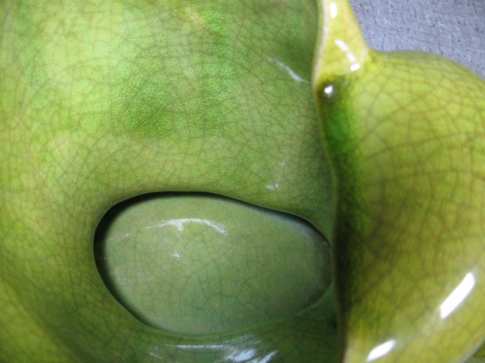 Boksburg East Pottery ? Lucia Ware Shell Shaped Planter Vase Green Crackle Glaze