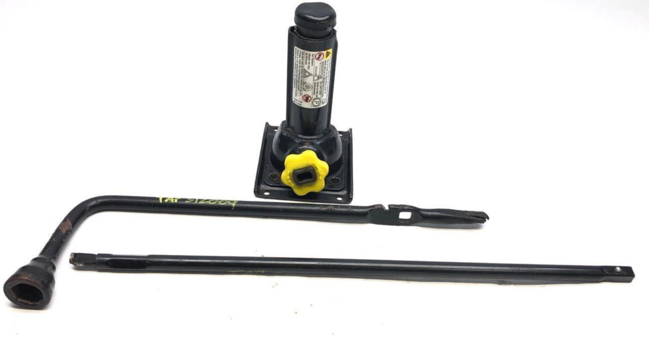 2000-06 Chevrolet Tahoe Emergency Bottle Jack Assembly W/ Lug Wrench 15125294