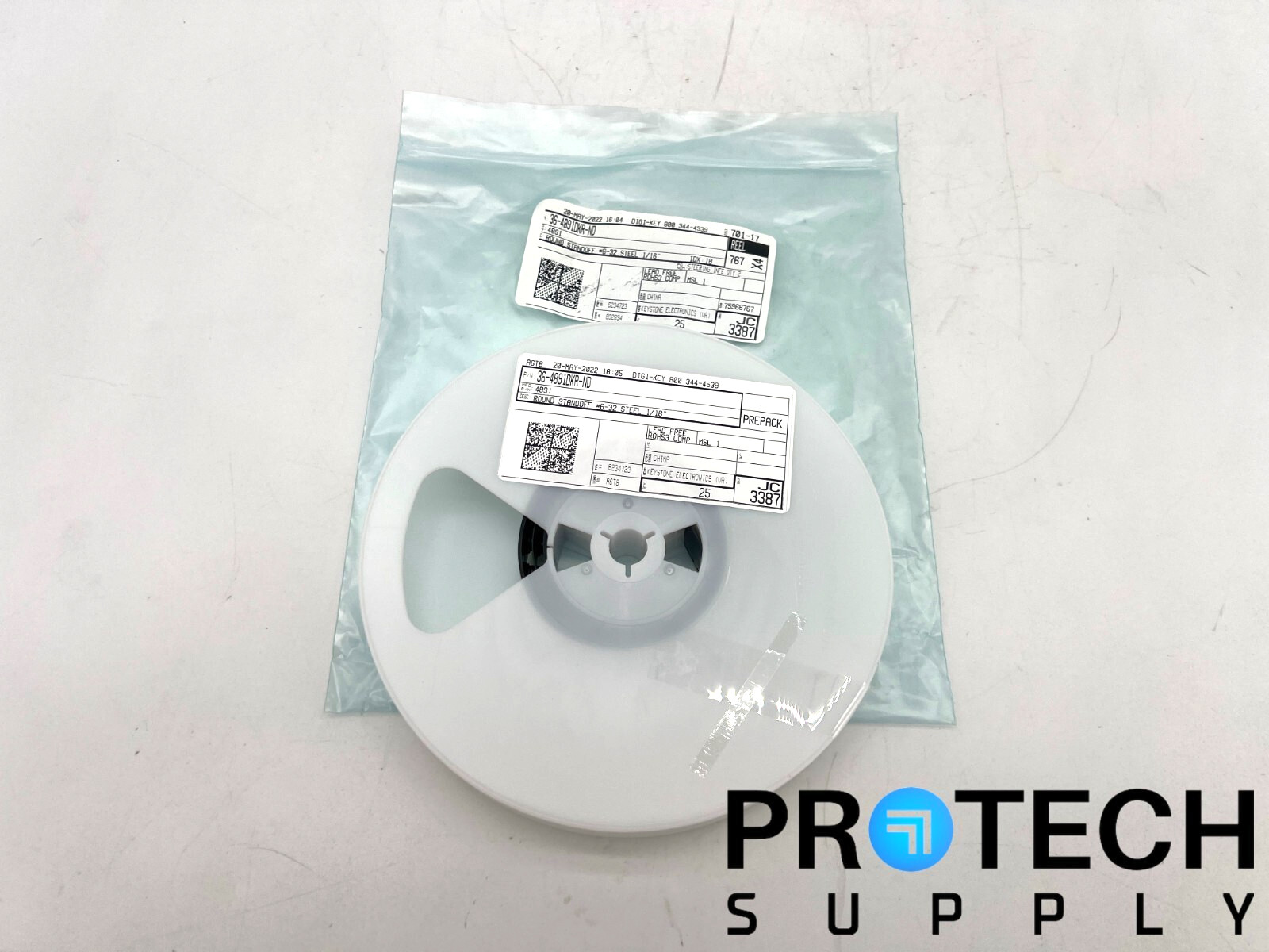 25/Pk Keystone Electronics 4891 Round Standoff Threaded #6-32 NEW