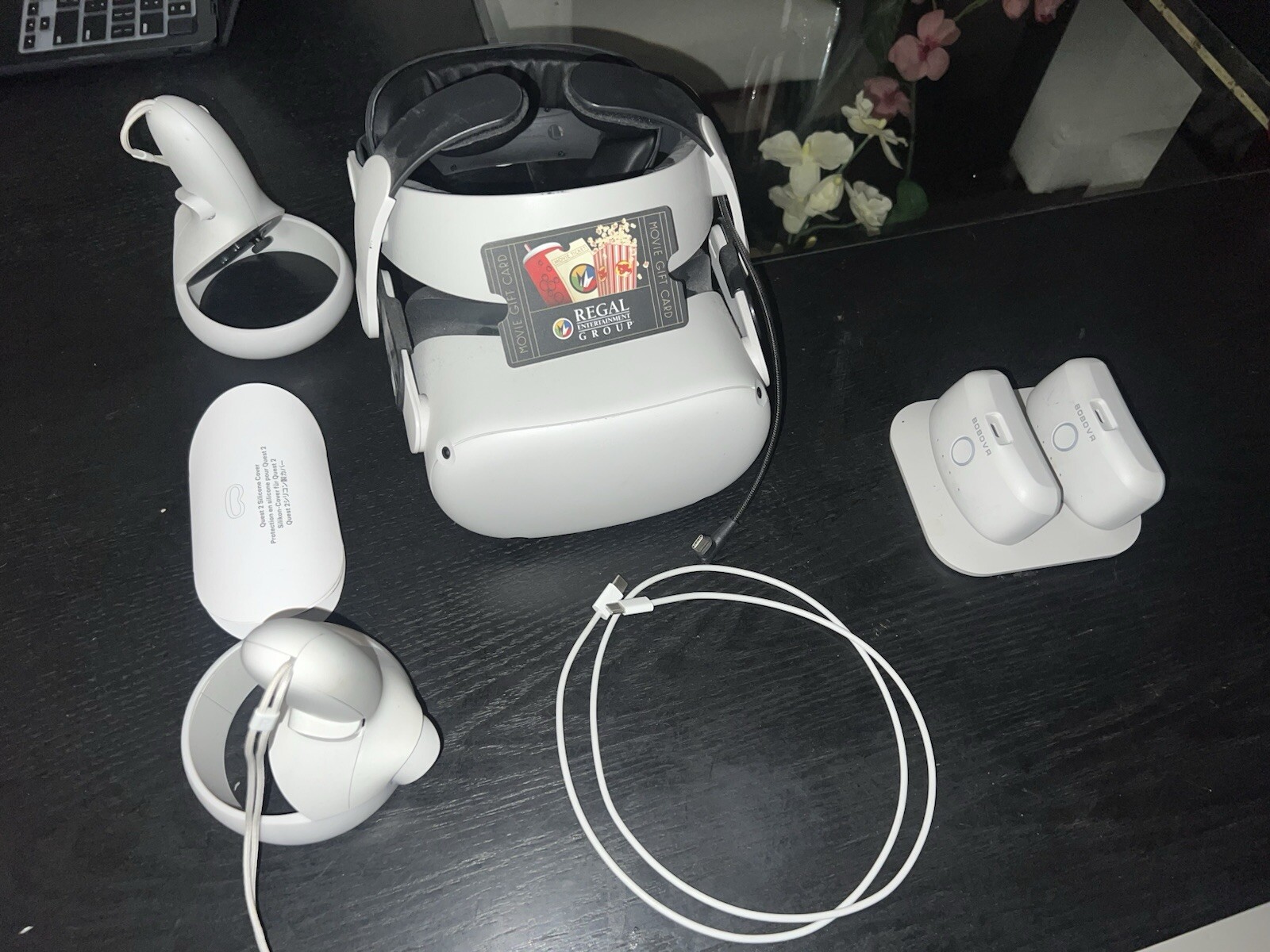 Oculus Quest 2 W/ Charging Batteries And Gift Card