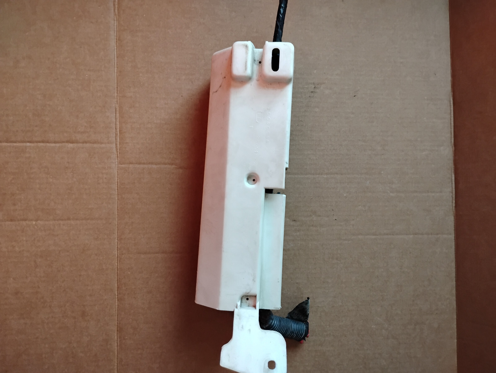 1997-99 BUICK LE SABRE UNDER HOOD FUSE BOX 25535534 OEM